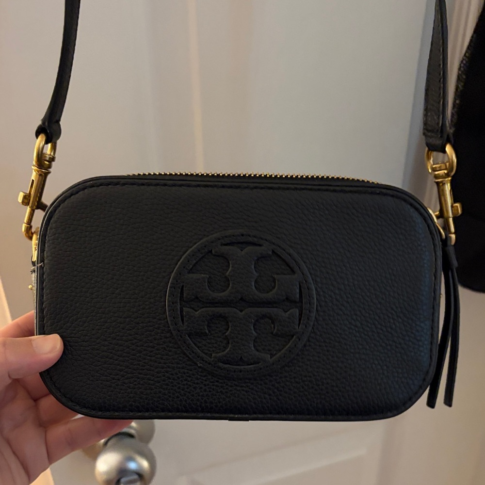 Tory Burch Black Pebbled Leather Logo Crossbody Camera Bag